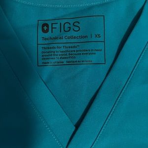 Women’s teal catrina one pocket scrub top - XS
